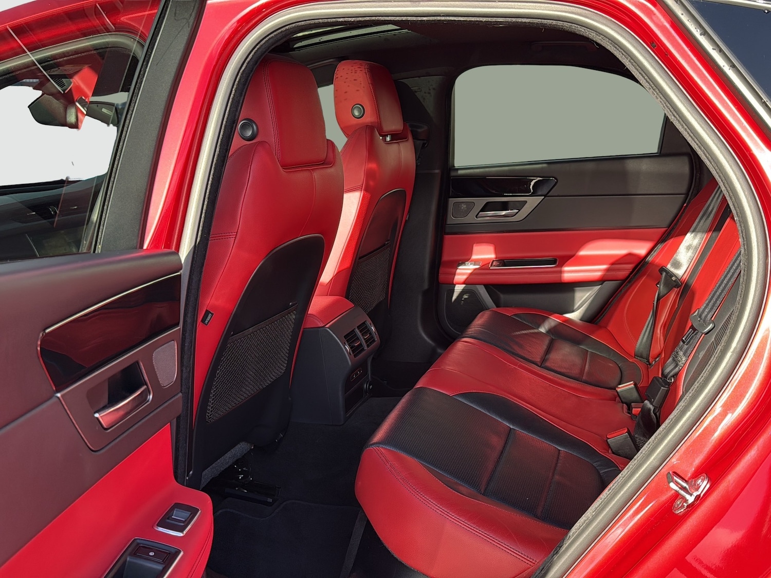 Used Jaguar XF 2016 for sale - 76438926: Photo 8