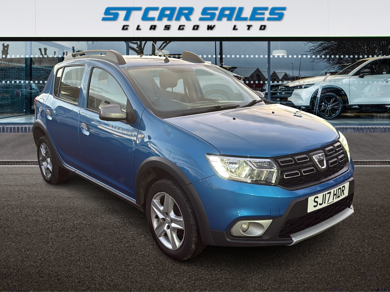 Used Dacia Sandero Stepway 2017 for sale - 76685547: Photo 2