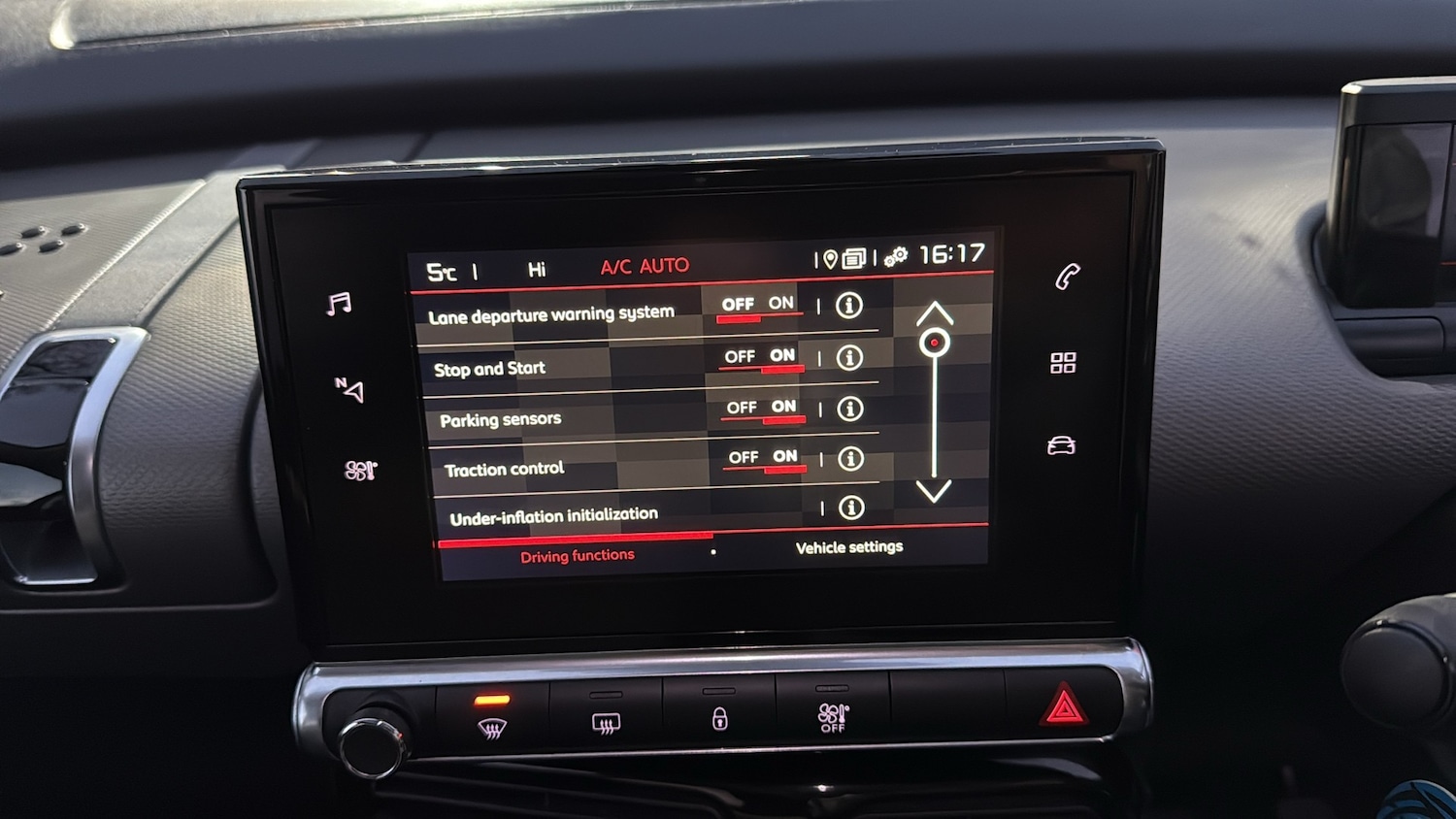 Used Citroen C4 Cactus 2018 for sale - 76670484: Photo 12