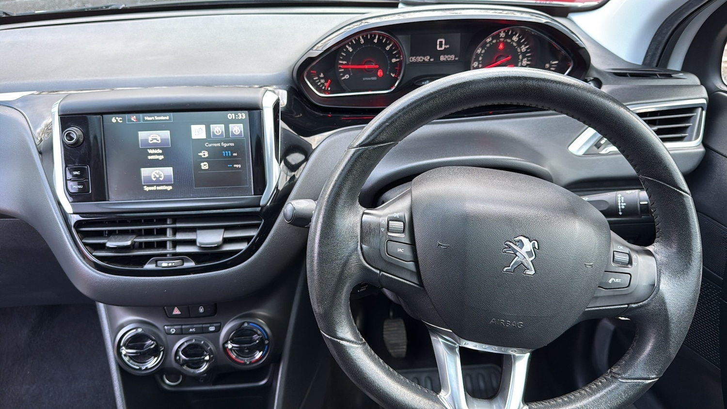 Used Peugeot 208 2015 for sale - 77703281: Photo 14