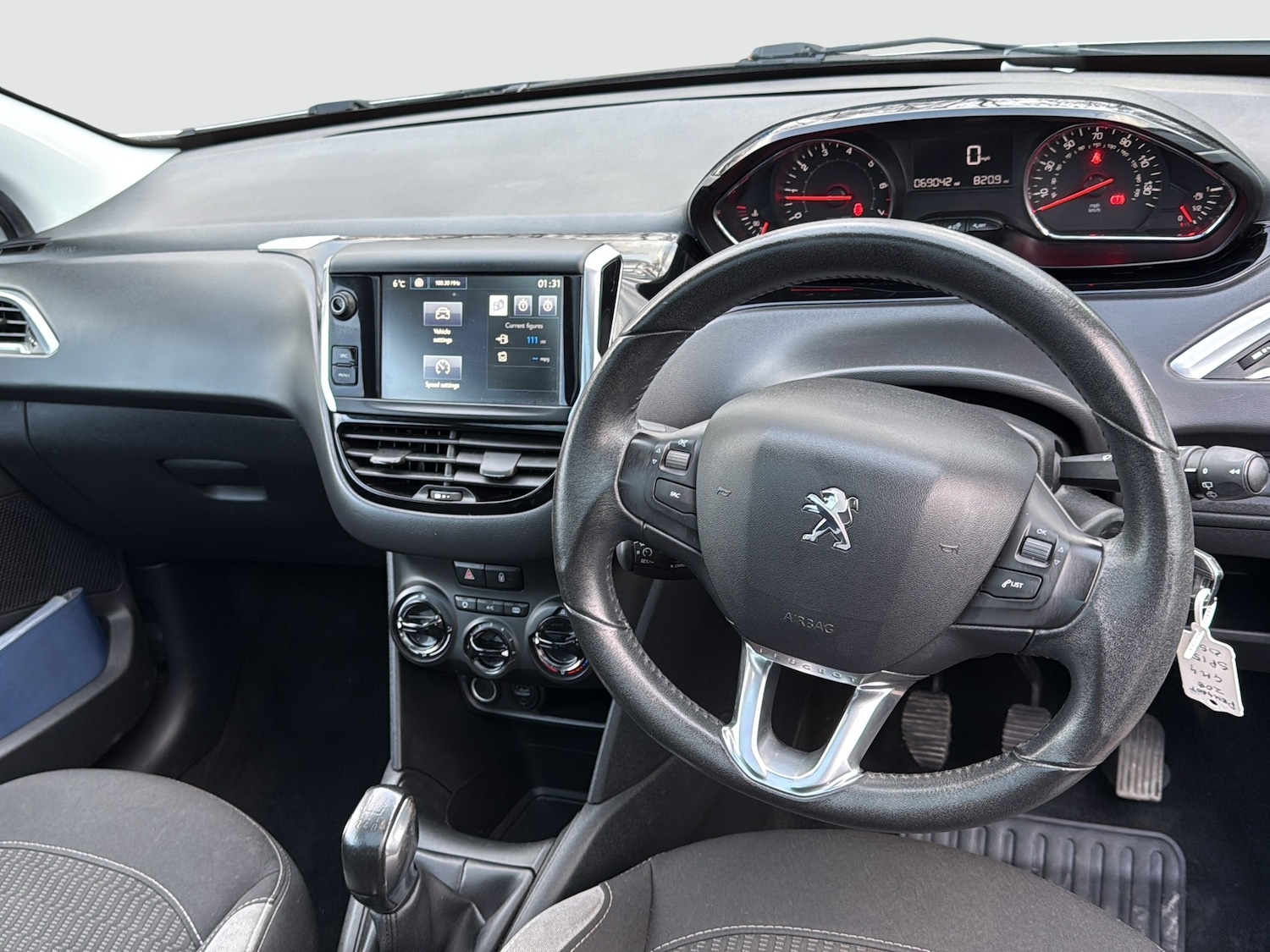 Used Peugeot 208 2015 for sale - 77703281: Photo 8