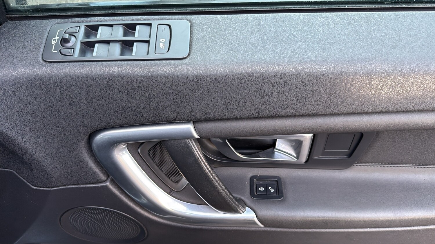 Used Land Rover Discovery Sport 2015 for sale - 77480298: Photo 14