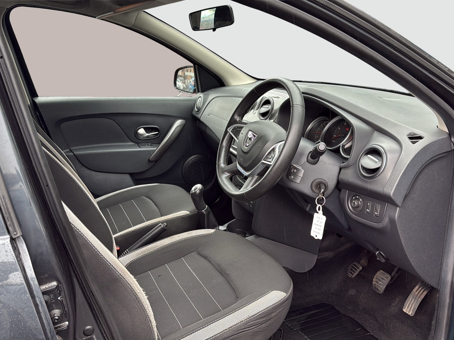 Used Dacia Sandero Stepway 2018 for sale - 77703284: Photo 11