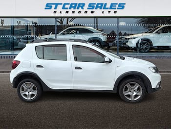 Used Dacia Sandero Stepway 2017 for sale - 79588554: Photo