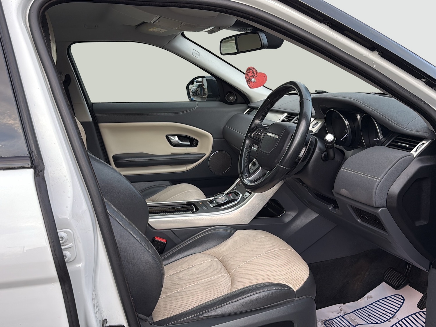 Used Land Rover Range Rover Evoque 2015 for sale - 76665391: Photo 10