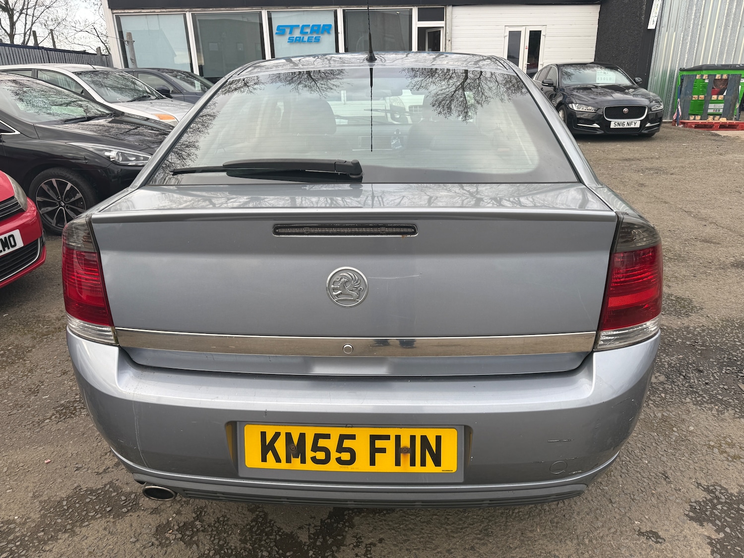 Used Vauxhall Vectra 2005 for sale - 77935521: Photo 4