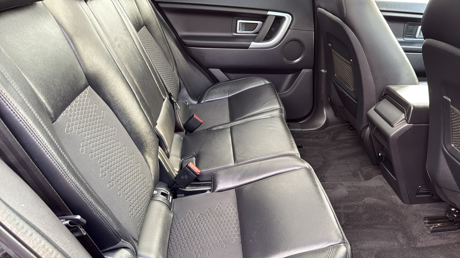 Used Land Rover Discovery Sport 2017 for sale - 76526928: Photo 12