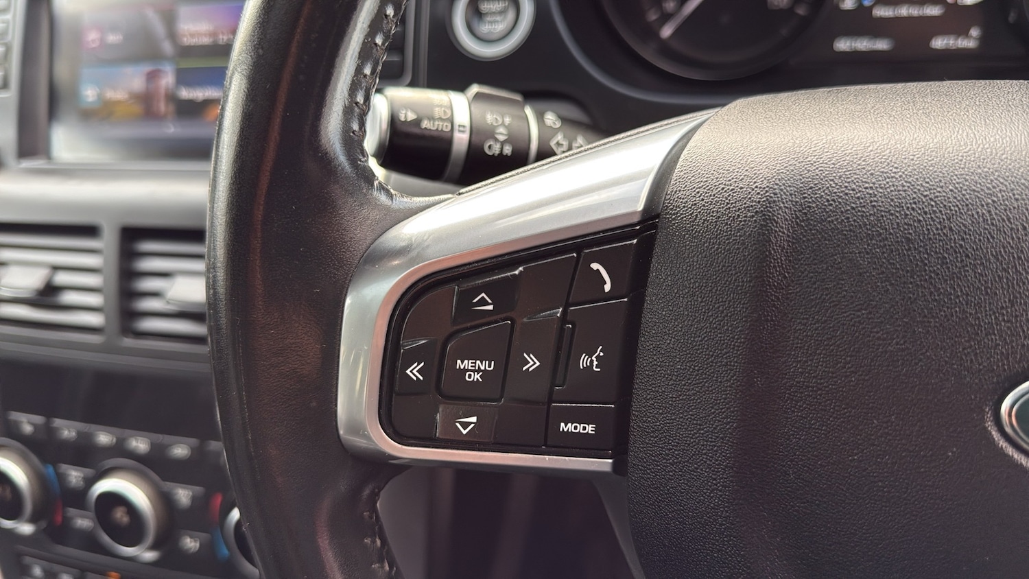 Used Land Rover Discovery Sport 2017 for sale - 76526928: Photo 16