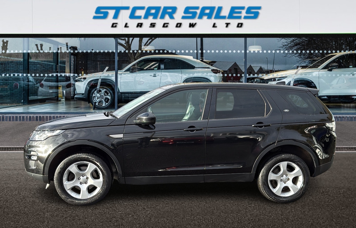 Used Land Rover Discovery Sport 2017 for sale - 76526928: Photo 4