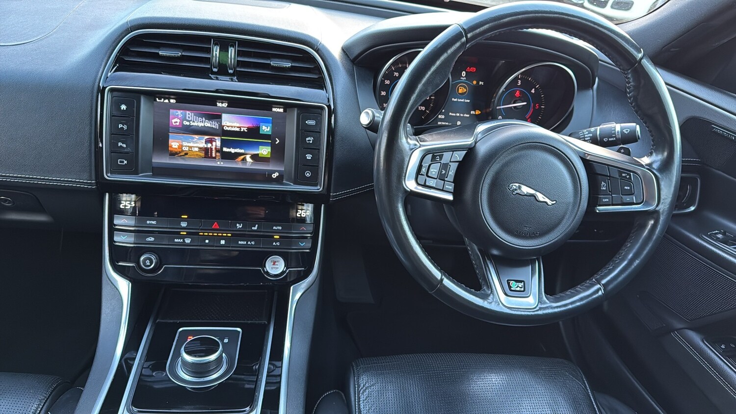 Used Jaguar XE 2016 for sale - 77546147: Photo 17