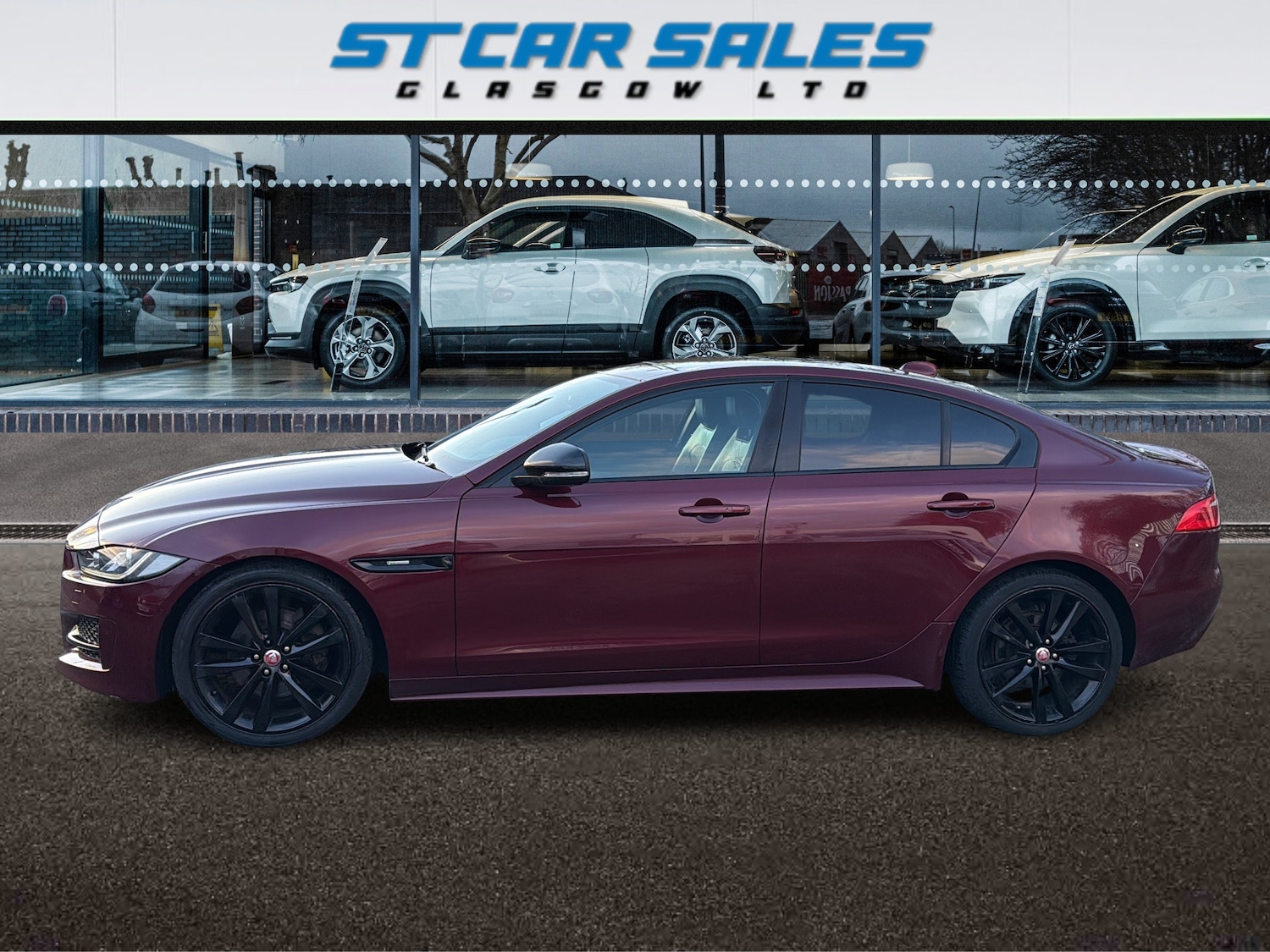 Used Jaguar XE 2016 for sale - 77546147: Photo 4