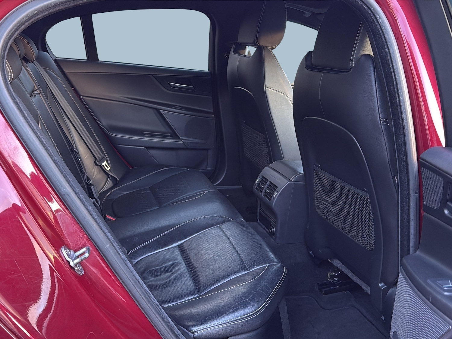 Used Jaguar XE 2016 for sale - 77546147: Photo 8