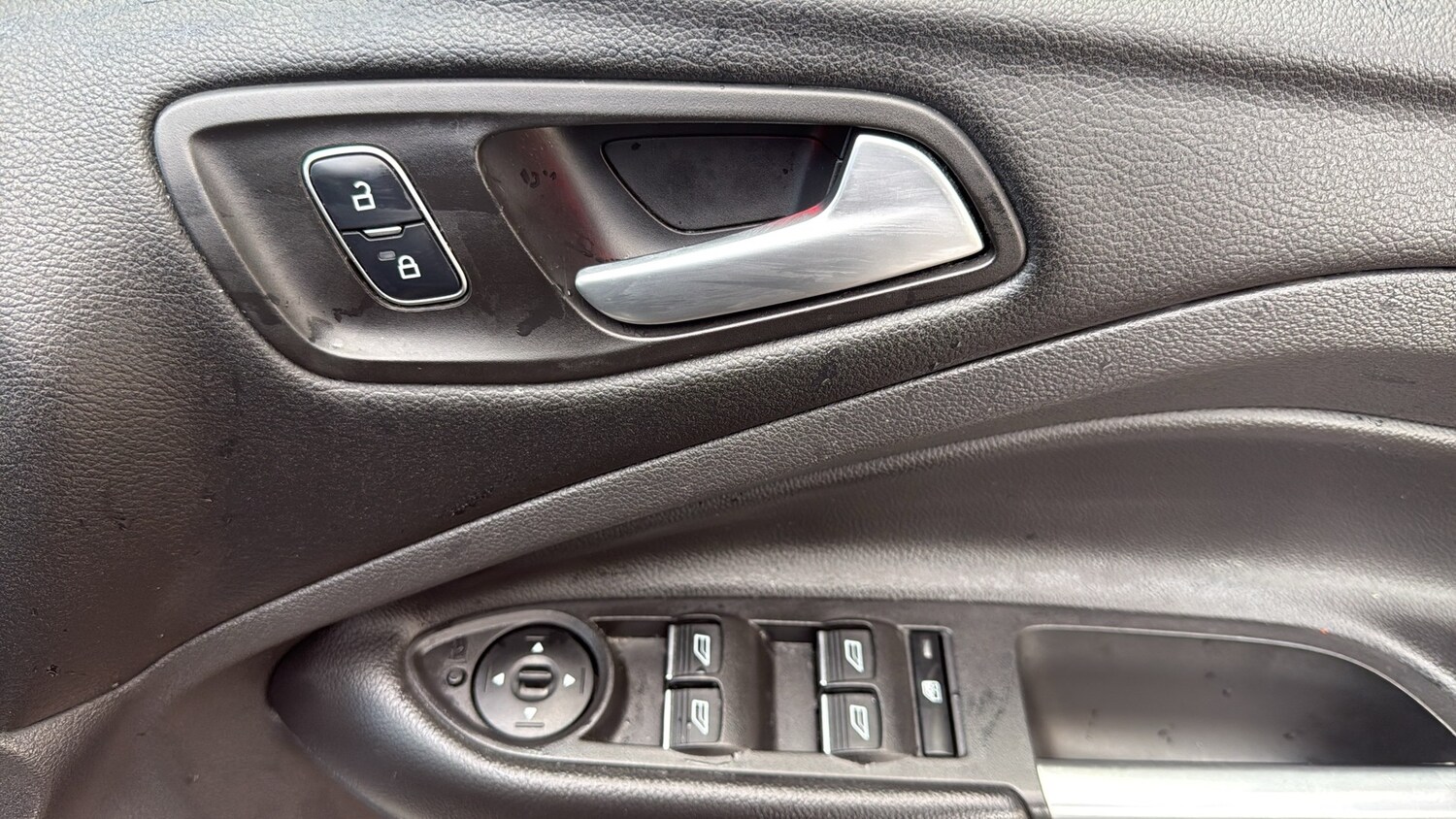 Used Ford Kuga 2017 for sale - 77890559: Photo 17