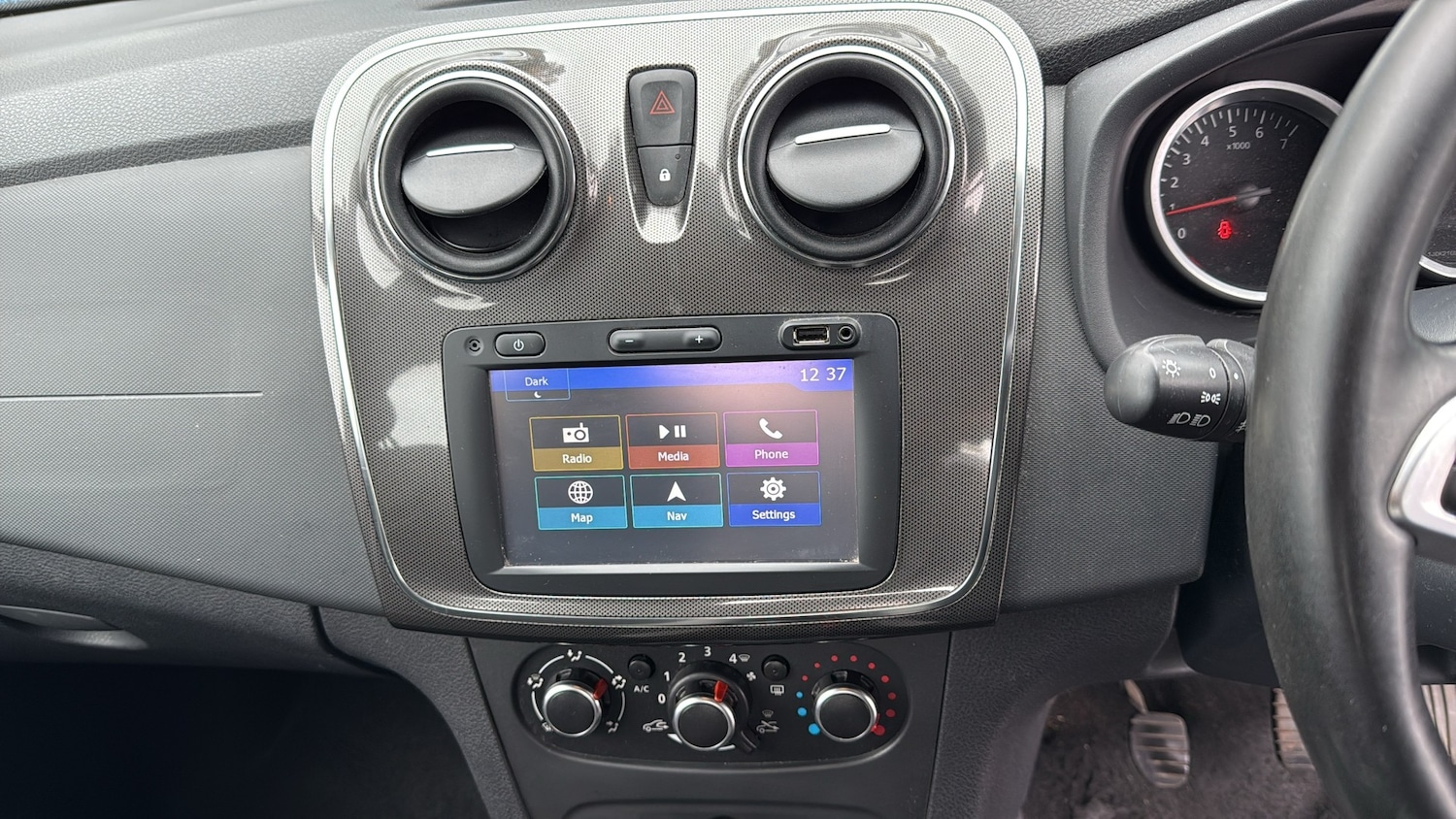 Used Dacia Sandero Stepway 2018 for sale - 76380234: Photo 11