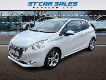 Used Peugeot 208 2015 for sale - 77321433: Photo