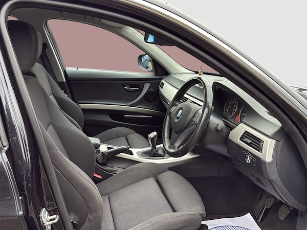 Used BMW 3 Series 2011 for sale - 76281102: Photo 10