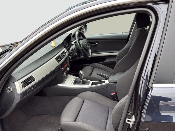 Used BMW 3 Series 2011 for sale - 76281102: Photo 9