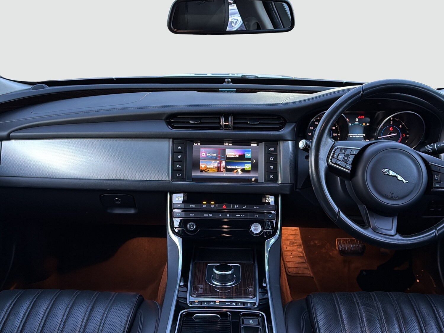 Used Jaguar XF 2016 for sale - 77368814: Photo 7