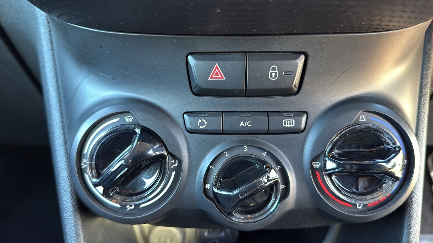 Used Peugeot 208 2018 for sale - 76648106: Photo 12