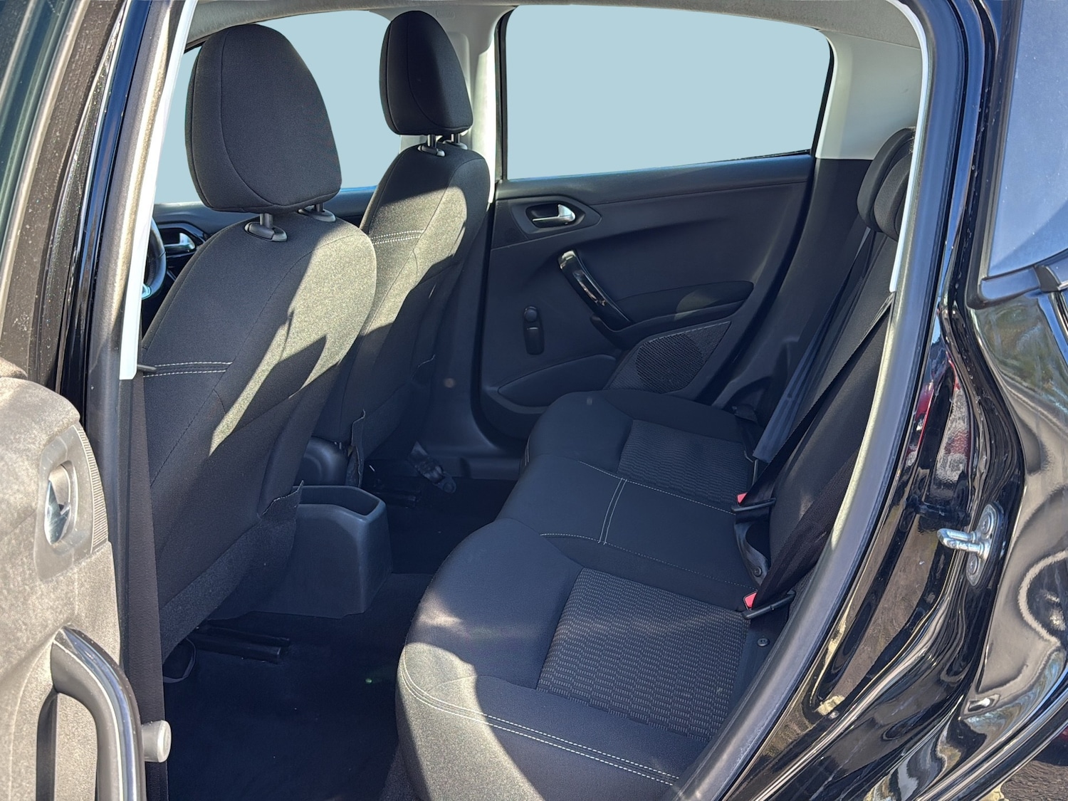 Used Peugeot 208 2018 for sale - 76648106: Photo 8