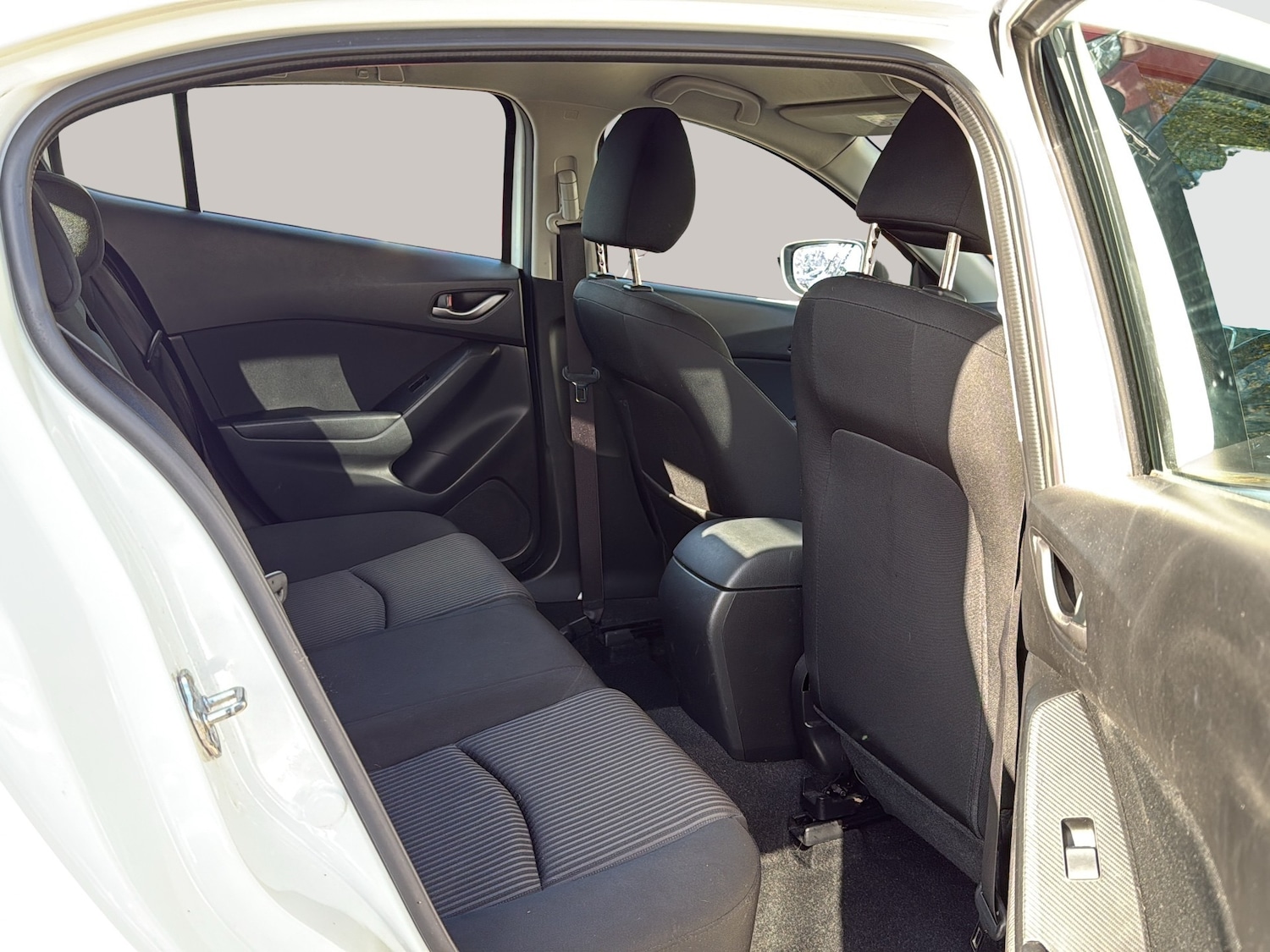 Used Mazda Mazda3 2015 for sale - 76376837: Photo 8