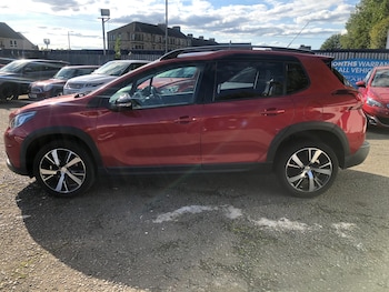 Used Peugeot 2008 2017 for sale - 76070082: Photo 4