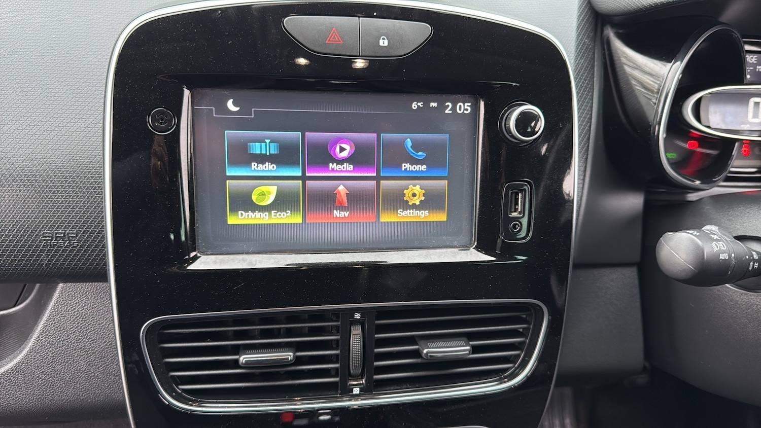 Used Renault Clio 2018 for sale - 77312982: Photo 12