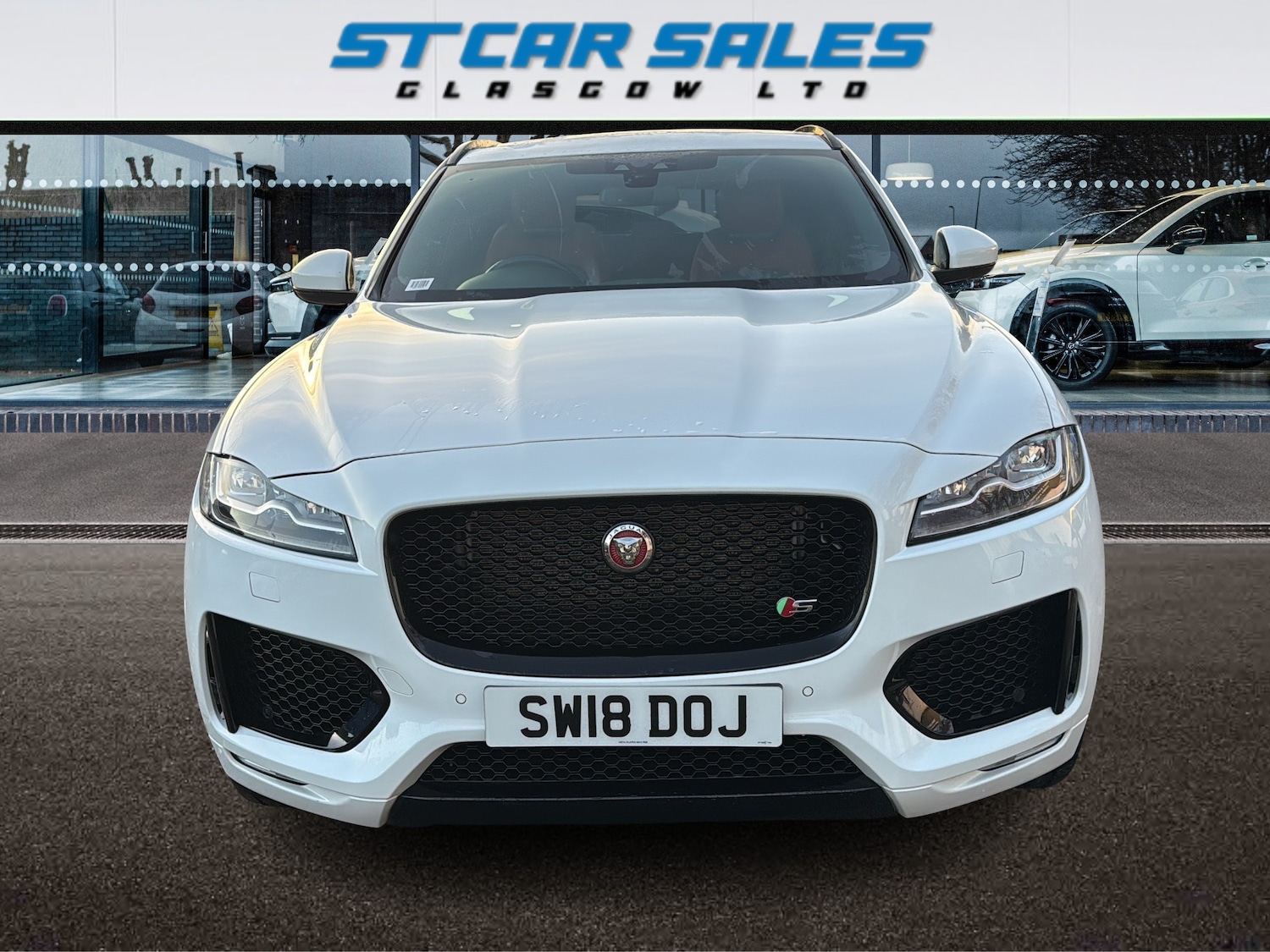 Used Jaguar F-Pace 2018 for sale - 77106828: Photo 3