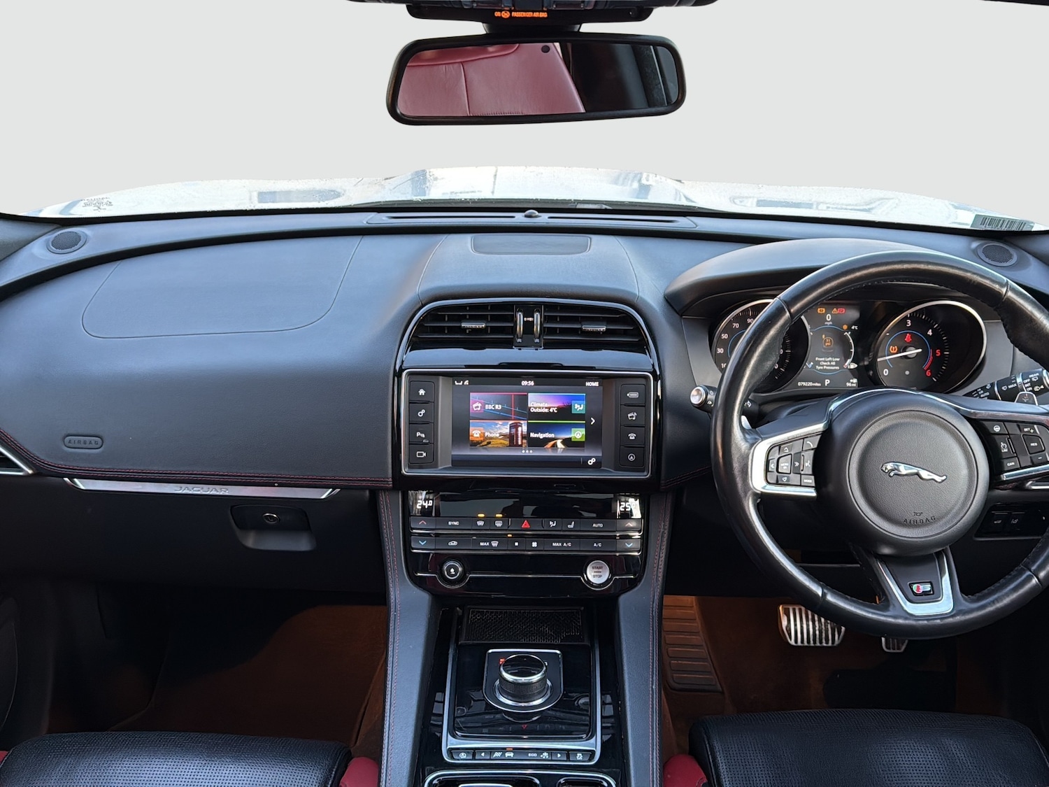 Used Jaguar F-Pace 2018 for sale - 77106828: Photo 7