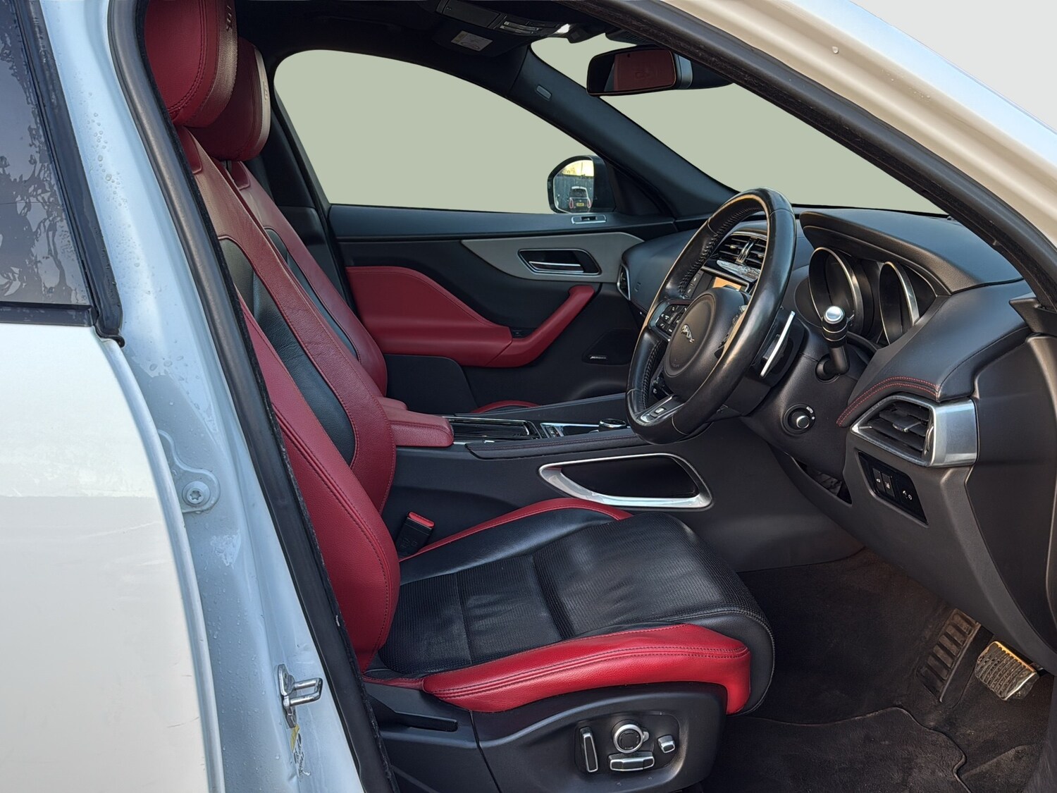 Used Jaguar F-Pace 2018 for sale - 77565476: Photo 10