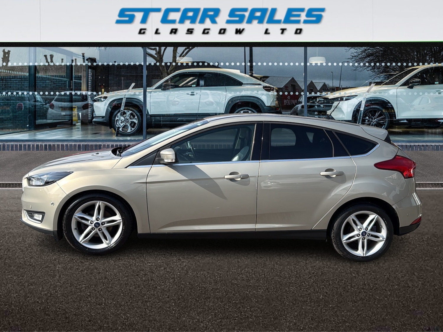 Used Ford Focus 2017 for sale - 77995210: Photo 4