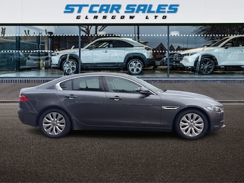 Used Jaguar XE 2017 for sale - 79266401: Photo