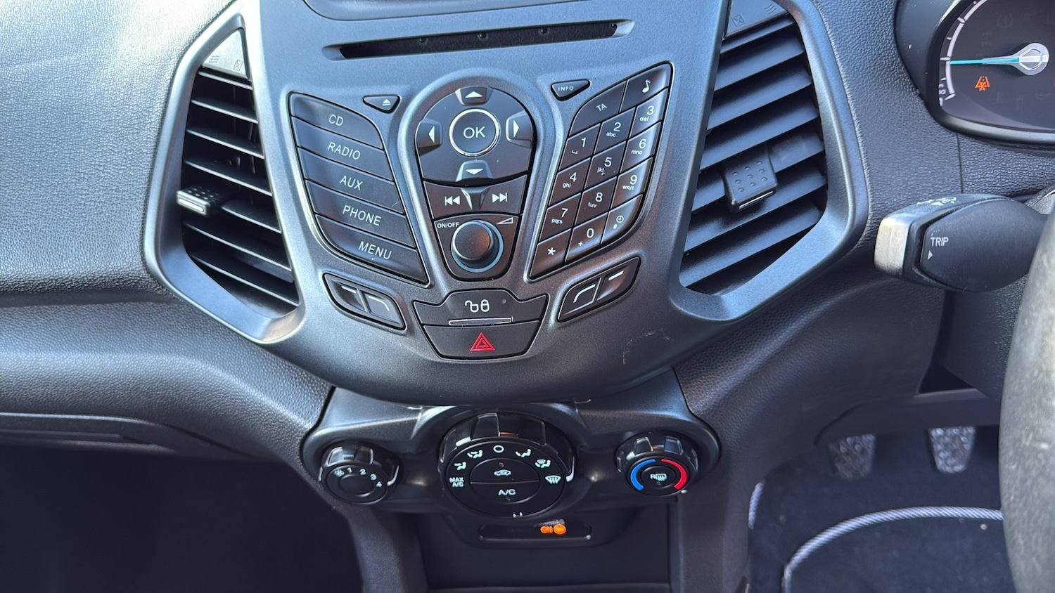 Used Ford Ecosport 2015 for sale - 77011994: Photo 12