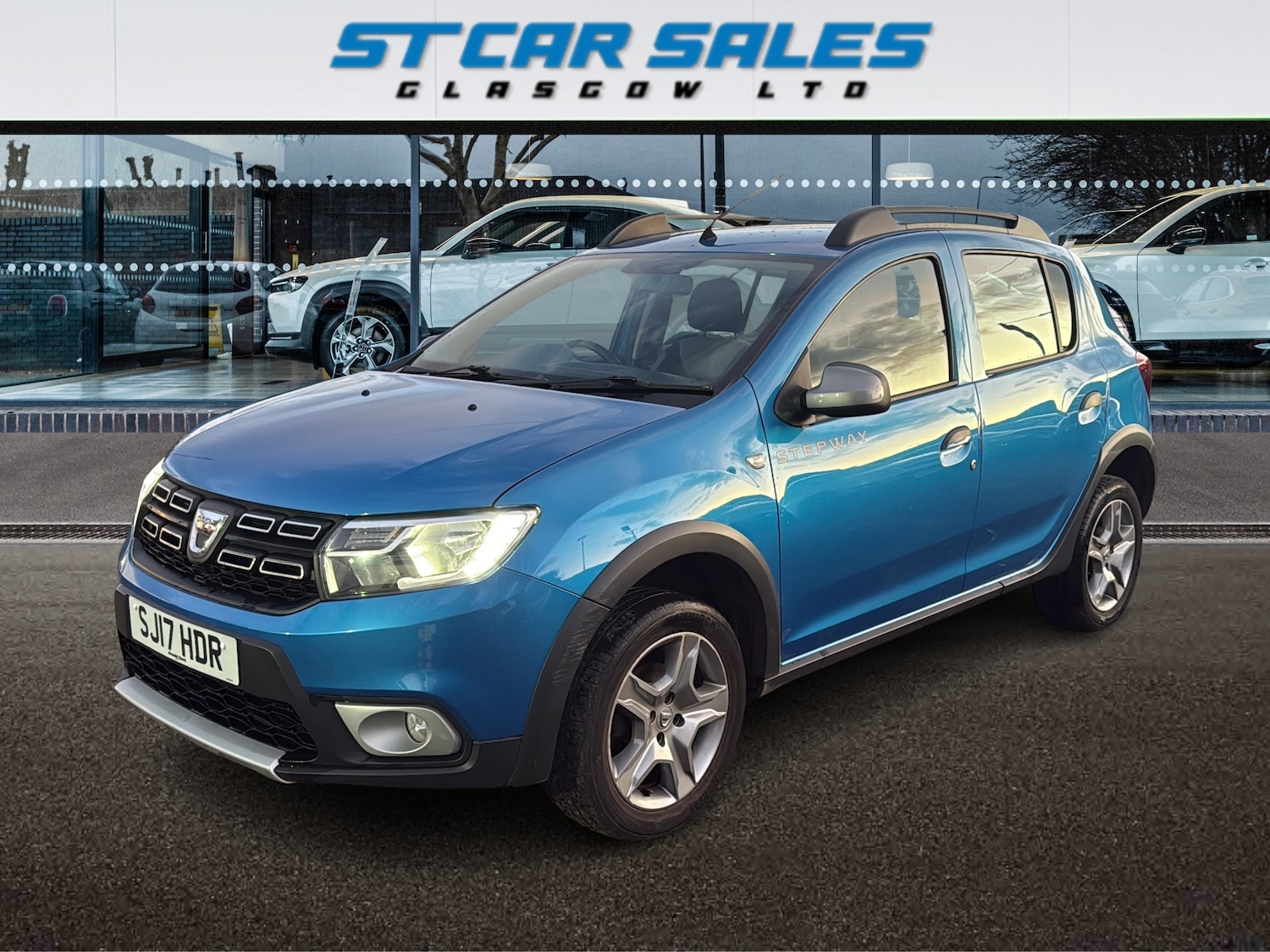 Used Dacia Sandero Stepway 2017 for sale - 77106831: Photo 1