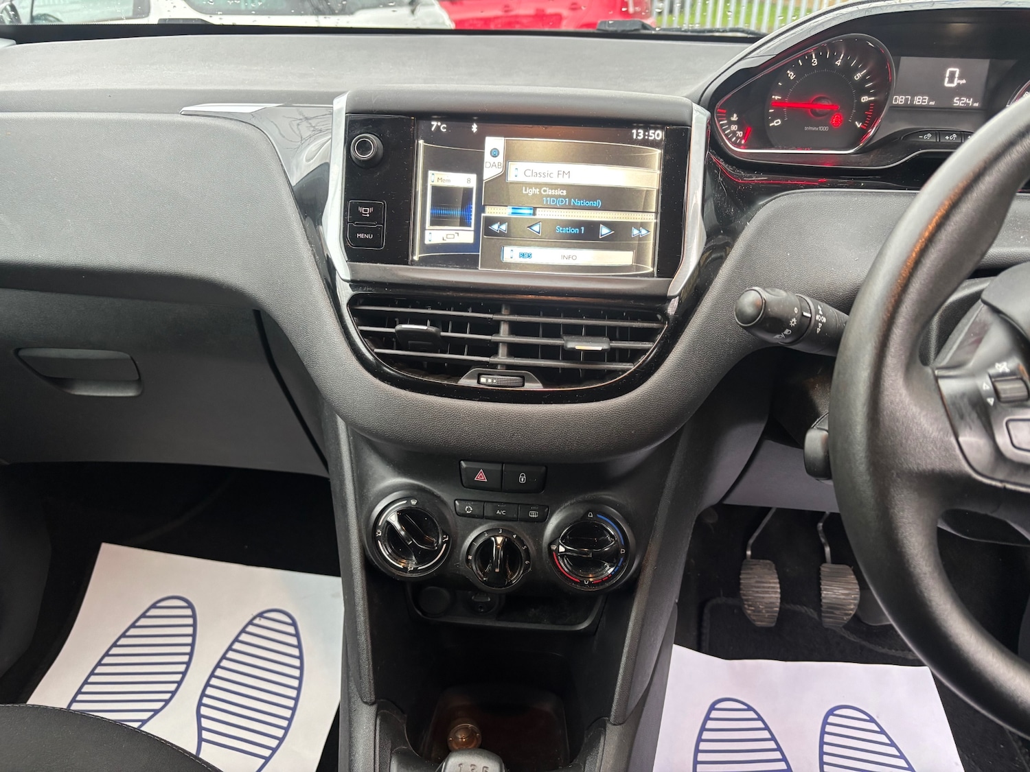 Used Peugeot 208 2013 for sale - 77275141: Photo 7