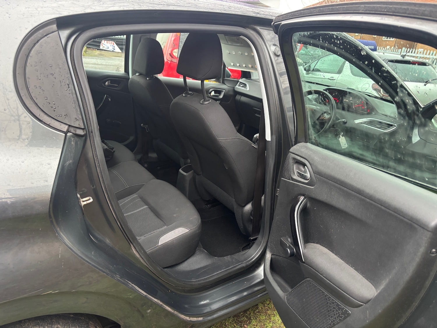 Used Peugeot 208 2013 for sale - 77275141: Photo 8