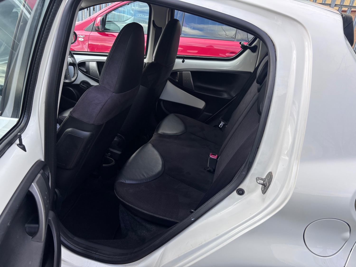 Used Toyota AYGO 2012 for sale - 77881183: Photo 11