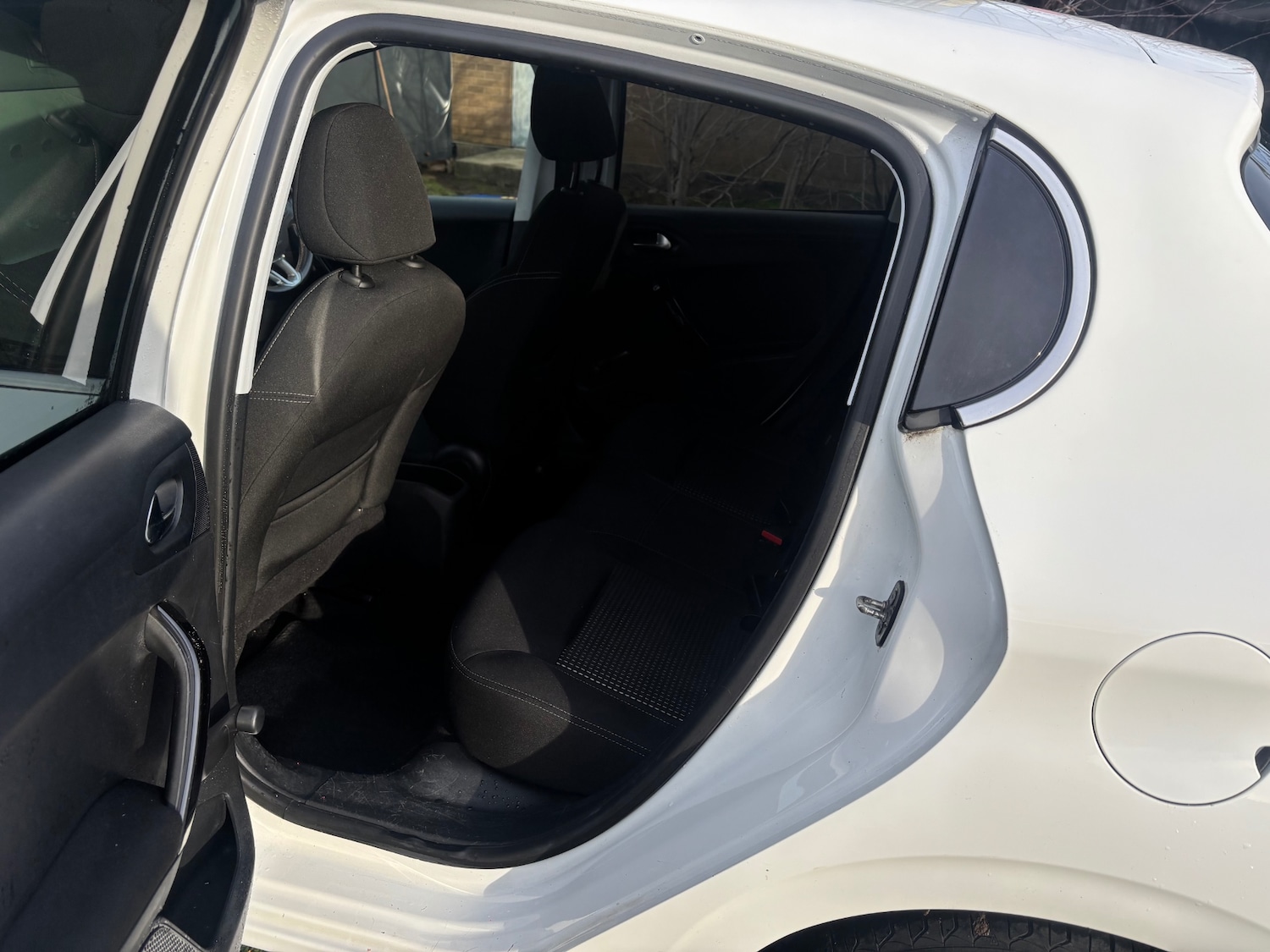 Used Peugeot 208 2015 for sale - 76971511: Photo 10