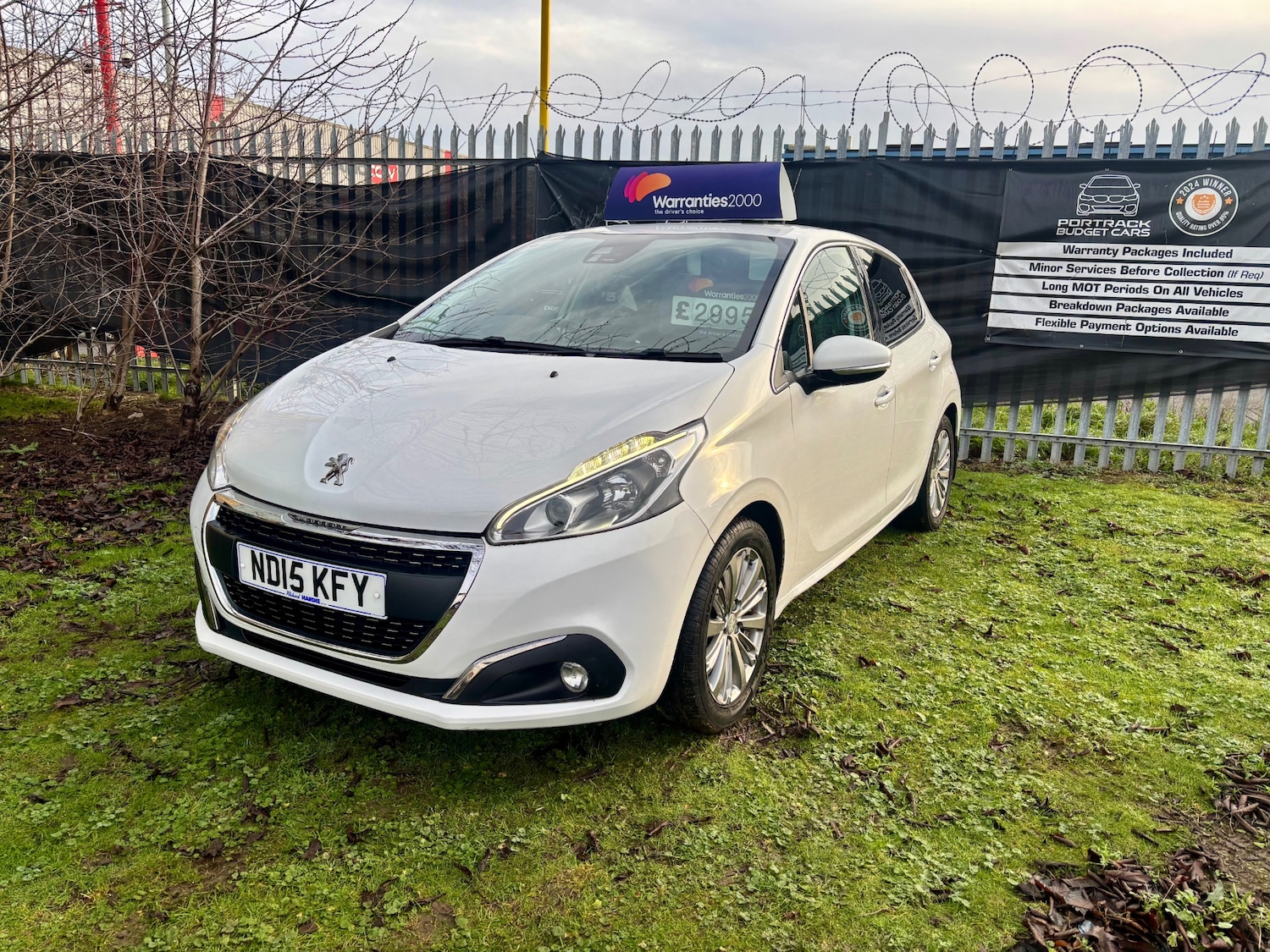 Used Peugeot 208 2015 for sale - 76971511: Photo 2