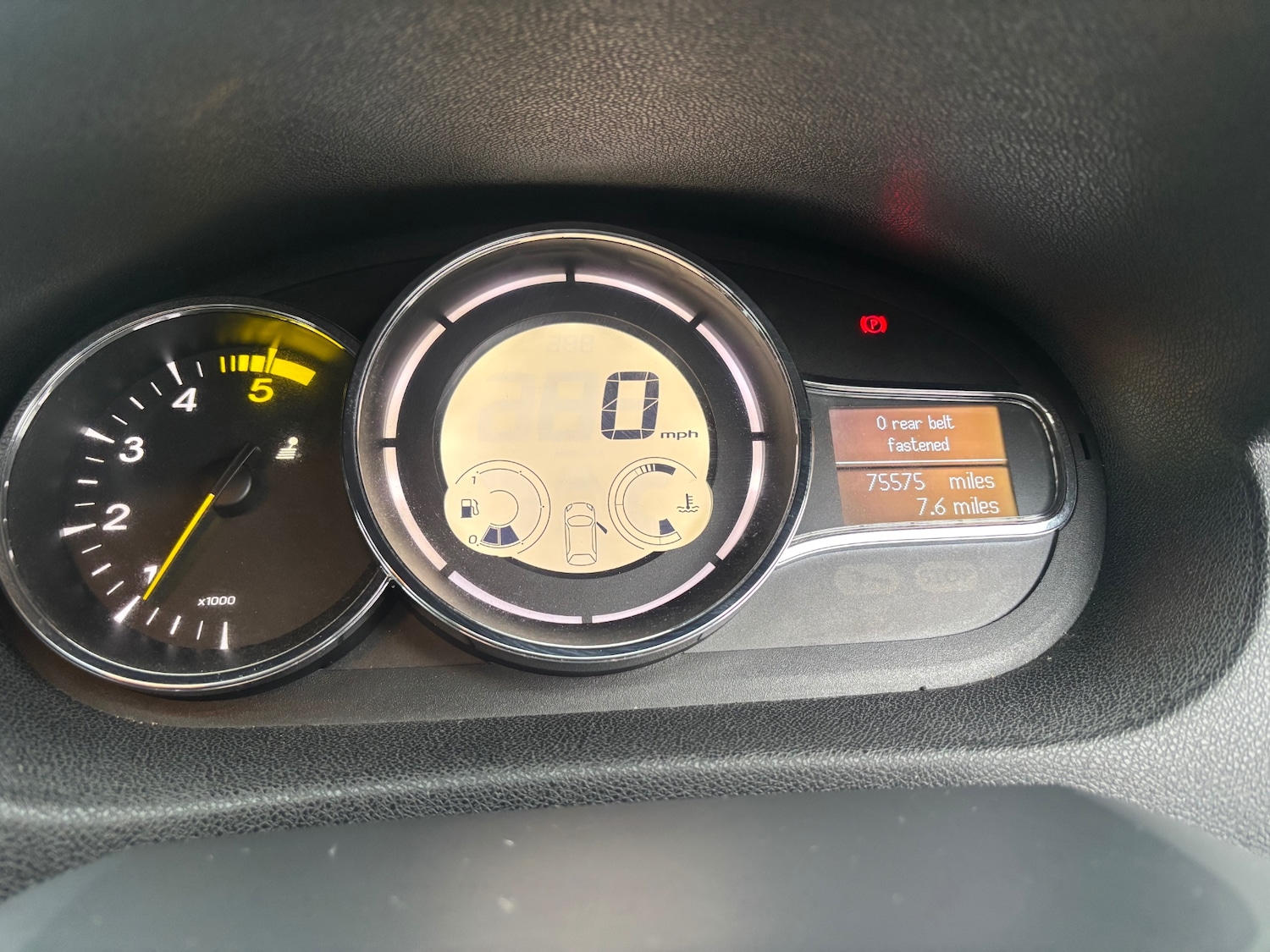 Used Renault Megane 2012 for sale - 77330312: Photo 8