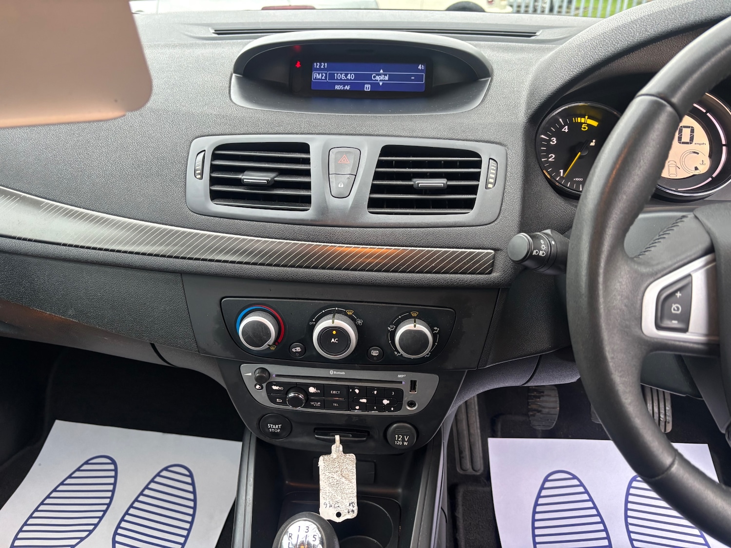 Used Renault Megane 2012 for sale - 77330312: Photo 9