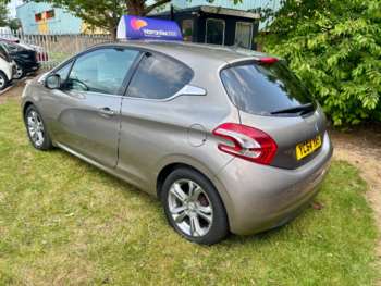 Used Peugeot 208 2014 for sale - 75183990: Photo