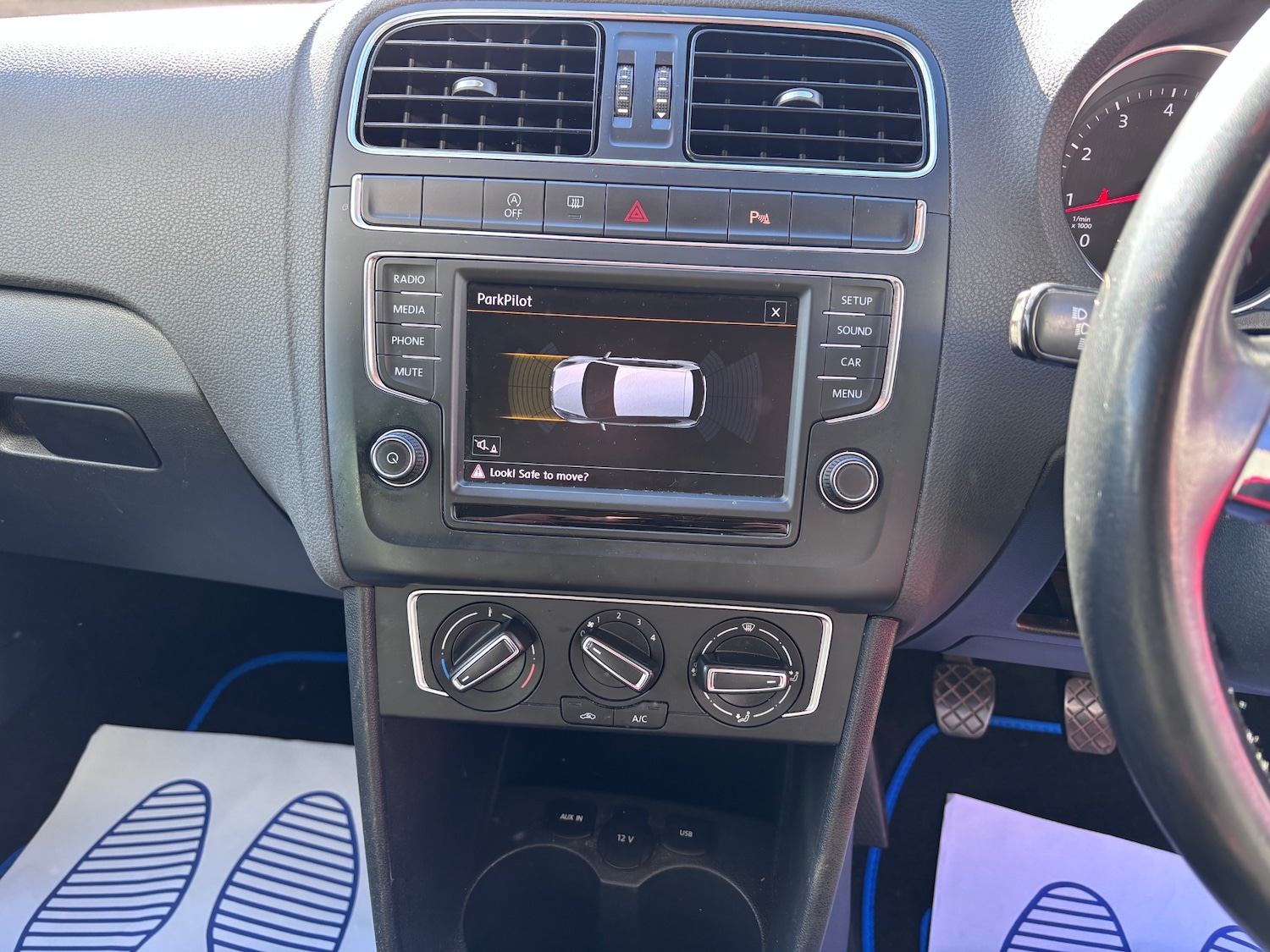 Used Volkswagen Polo 2016 for sale - 78014832: Photo 9