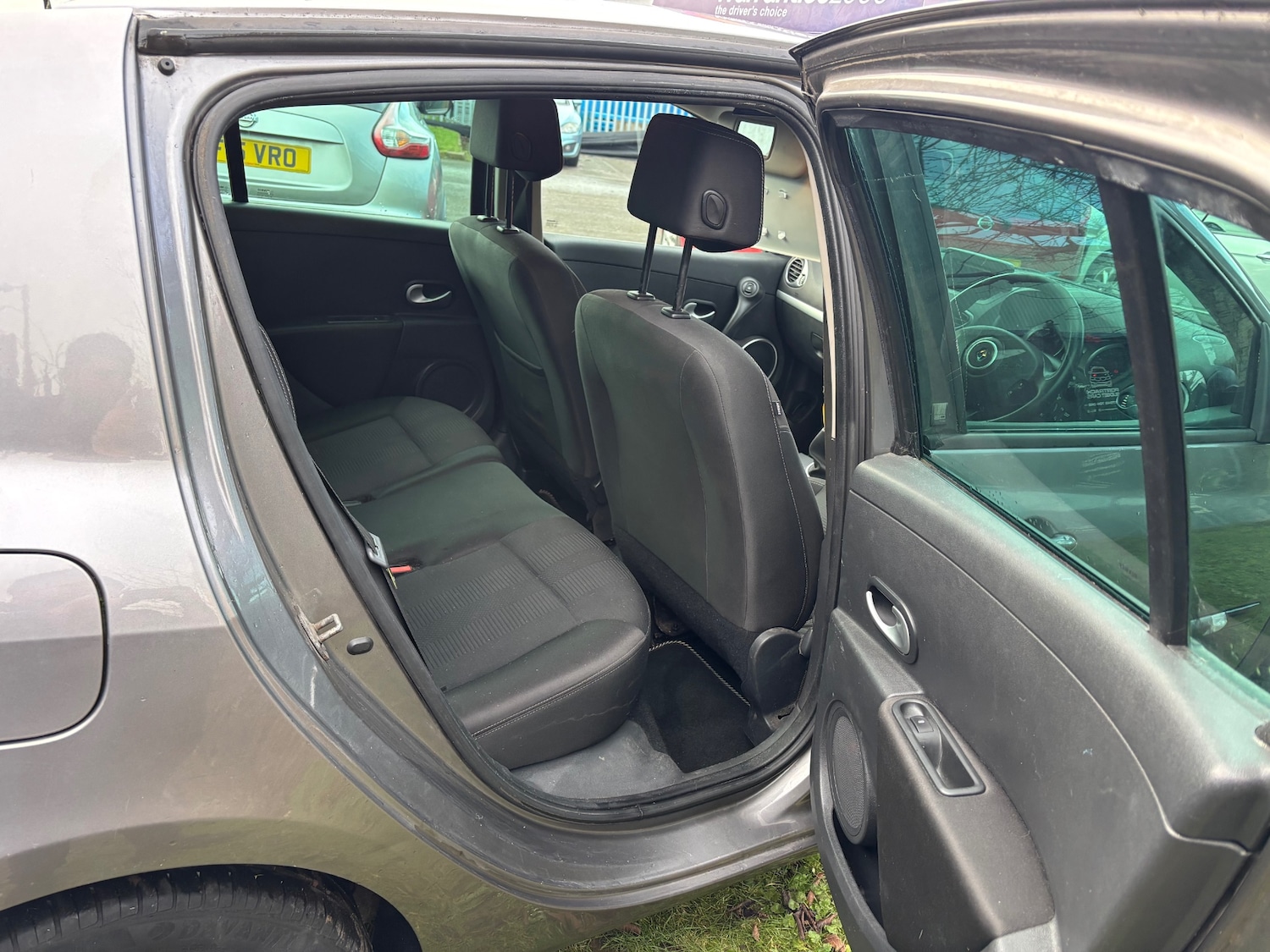 Used Renault Clio 2010 for sale - 77210084: Photo 10