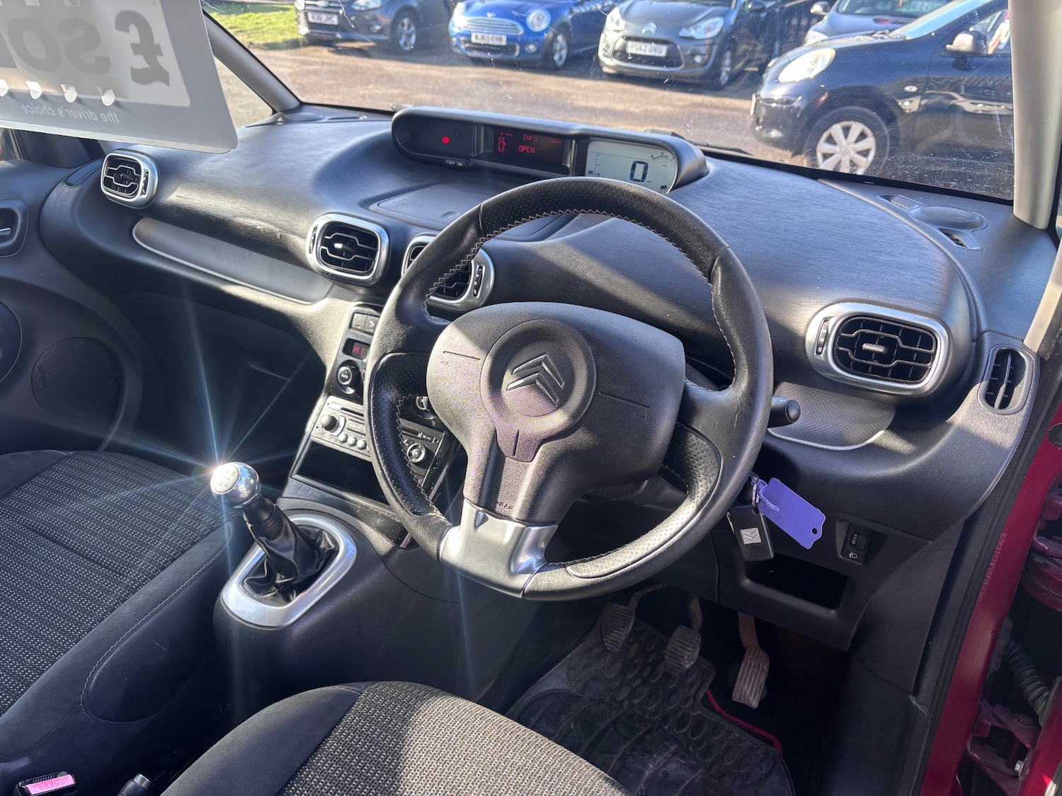 Used Citroen C3 Picasso 2010 for sale - 77591901: Photo 6