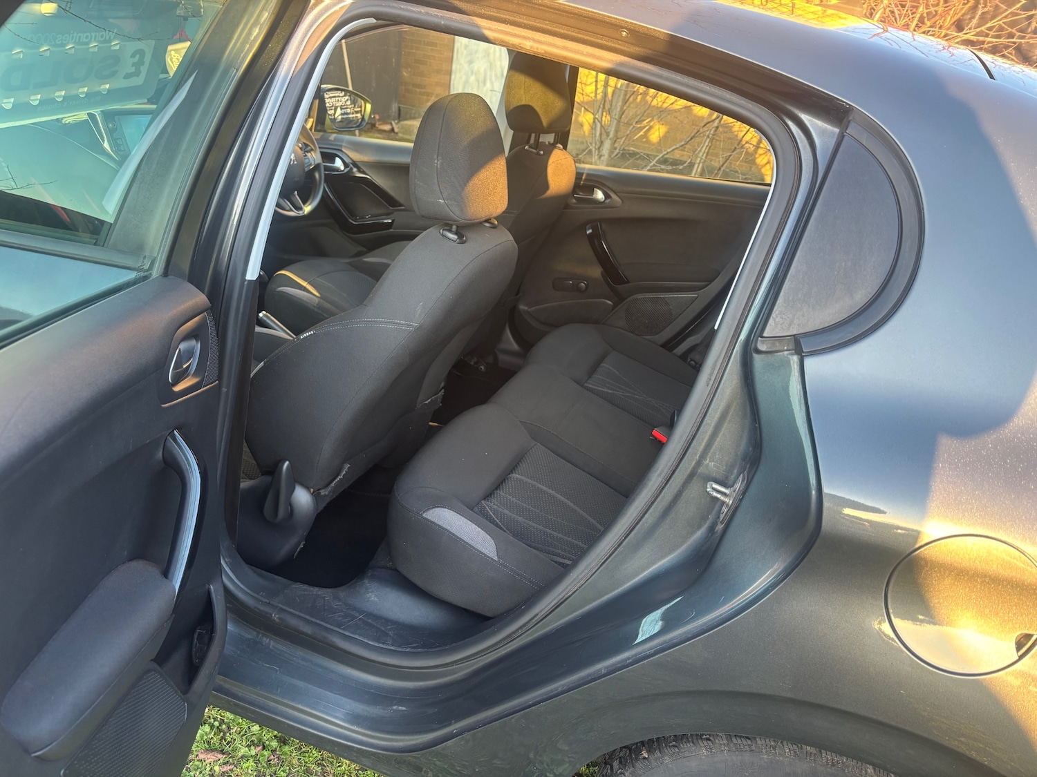 Used Peugeot 208 2013 for sale - 77228539: Photo 10