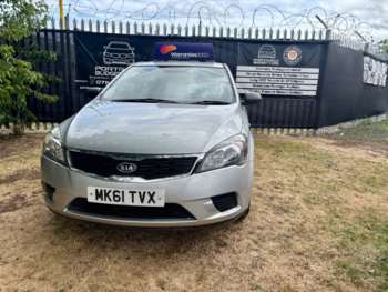 2011 (61) - 1.4 1 5dr