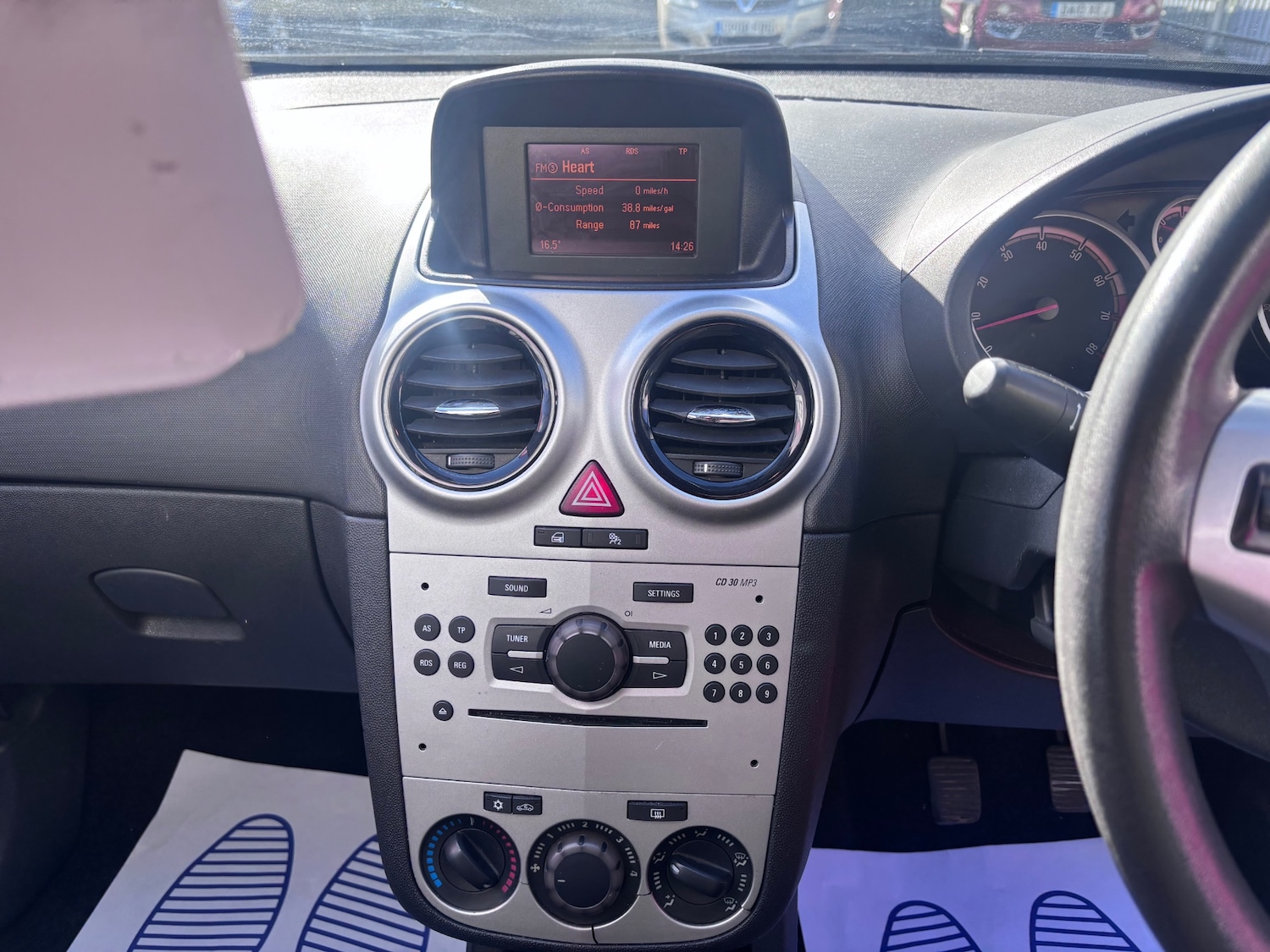 Used Vauxhall Corsa 2012 for sale - 77837128: Photo 8