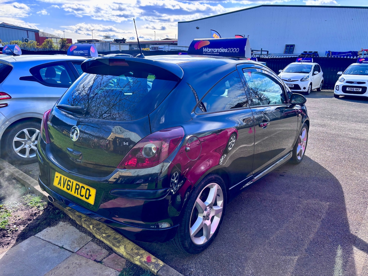Used Vauxhall Corsa 2011 for sale - 78031987: Photo 4