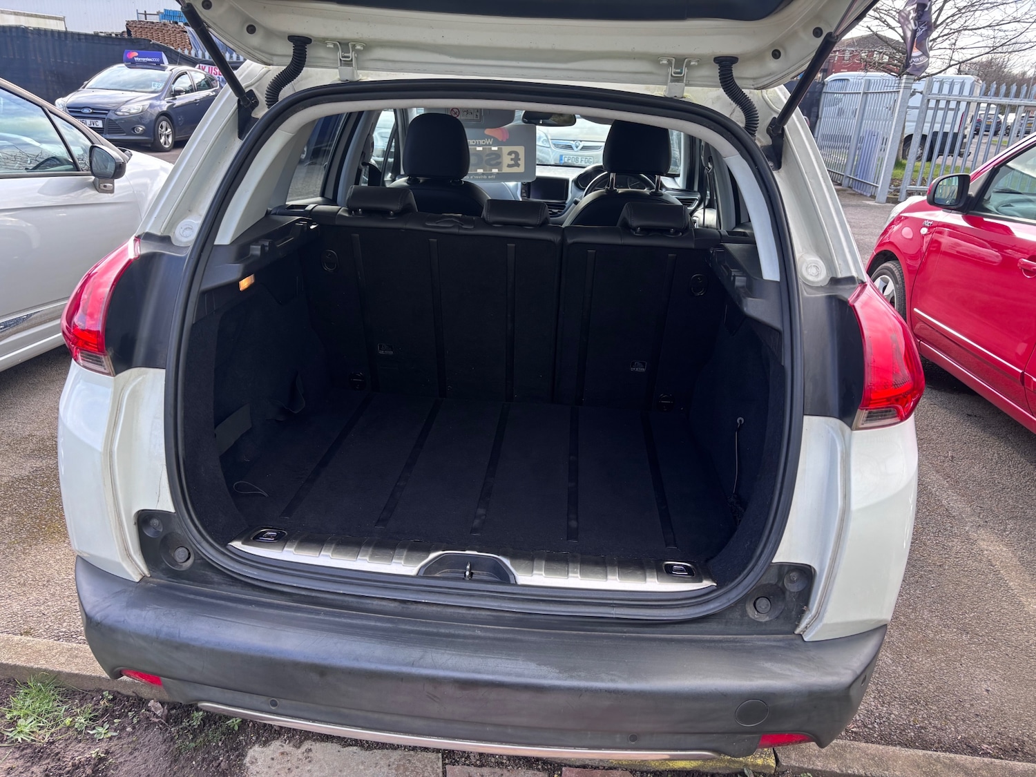 Used Peugeot 2008 2014 for sale - 77880851: Photo 10